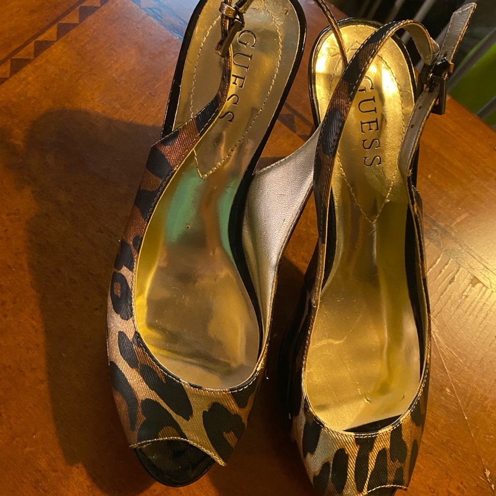 Guess black/cheetah peep toe heel